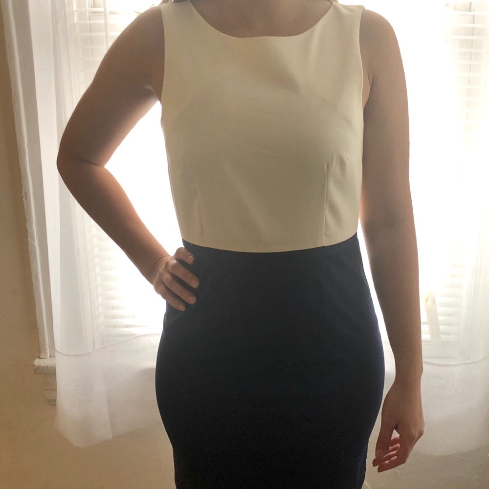 Classic H&M Dress Size 6 (Small) - Picture 6 of 6